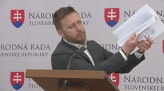 Kritici sa môžu aj o zem hodiť. Premiér Fico vyhlásil, že Petra Kotlára odvolajú iba cez jeho mŕtvolu