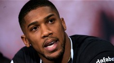 Anthony Joshua sa nechce vzdať troch cenných opaskov, plánujú mu už ďalšie duely