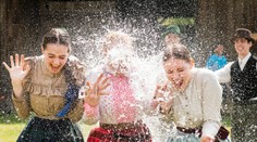 Dievčatá, po tomto článku sa budete tešiť na korbáč aj vodu