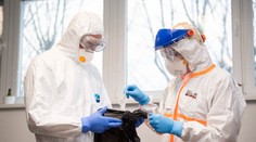 Zdravotníci po celom Slovensku bijú na poplach. Ochranné pomôcky často „nestoja za nič"