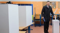 Slovenské voľby potvrdili status quo, voliči nepotrestali vládu Hegera, píše najznámejšia americká agentúra AP