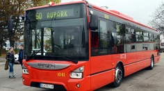Polícia uzavrela prípad útoku v bratislavskej MHD. Útočníkom hrozia vysoké tresty