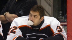 Olympijský víťaz z Nagana a bývalý český brankár z NHL sa topí v dlhoch