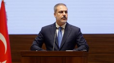 Sme na rázcestí. Buď bude trvalý mier alebo svetová vojna, vyhlásil turecký minister