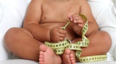 Odborníci varujú: Čo robiť, keď faldy prestávajú byť rozkošné