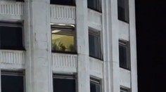 Milenci si užívali sex v budove parlamentu