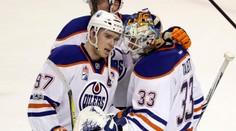 NHL: Pittsburgh a St. Louis krok od postupu, Montreal a Edmonton vedú 2:1