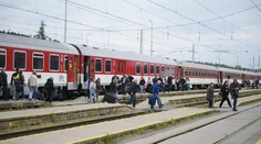 Miesta vo vlakoch sa rýchlo míňajú. Niektoré spoje sú už počas Dušičiek vypredané