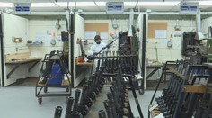 Nazreli sme do výroby moderných pušiek: Armáda hľadá náhradu za legendárne samopaly vzor 58