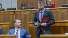 Koalícia smeruje k dohode na konsolidačnom balíčku, tvrdí Šutaj Eštok. Podľa Šimečku mal byť predstavený už dávno