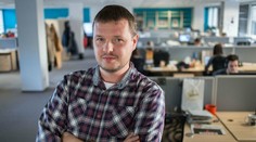 Expert na hoaxy Šnídl: Šíriť fámy o čipovaní či očkovaní je stále legálne. Pýtam sa prečo