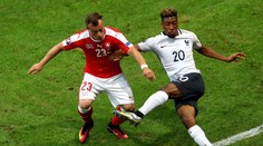 Švajčiari uhrali s Francúzmi remízu. Oba tímy idú ďalej