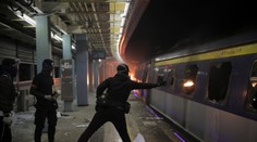 Hongkong je na pokraji úplného kolapsu. Demonštranti blokujú dopravu