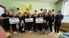 GALÉRIA: Učitelia sa obliekli do čierneho. Takto vyzeral ich tichý protest