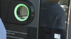 Za PET fľaše už môžete na Slovensku aj natankovať. Veľká čerpačka prišla s prevratnou novinkou