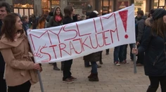 Dve tisícky ľudí demonštrovali v Bratislave za lepšie školstvo