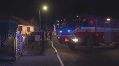 Obrovský nočný požiar pri Brezne. Plamene zasiahli 10 stavieb, škody odhadli na 400-tisíc eur