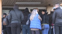 Klientske centrá nestíhajú vybavovať ľudí, podľa ministra všetko funguje