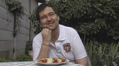 Zbitý hasič mohol päť rokov jesť len mixovanú stravu. Dnes sa mu splnil sen