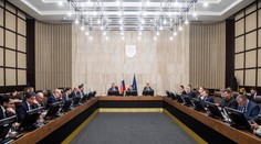 Štát vlani hospodáril lepšie ako sa čakalo, deficit sa znížil