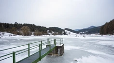 Meteorológovia varujú pred silnými mrazmi. Na ďalšie dni vydali výstrahy