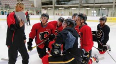 V NHL padla ďalšia bariéra. V Arizone bude trénerkou žena