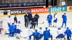 FOTO: Zväz predstavil dresy, v ktorých naši hokejisti budú hrať na ZOH 2022