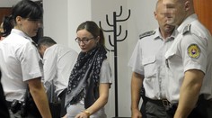 Súd prepustil tehotnú podnikateľku, ktorá si mala objednať vraždu manžela. Má to však háčik