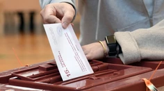 Vo voľbách v Lotyšsku zvíťazila Zjednotená kandidátka premiéra Kulbergsa