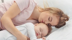 Žena denne plače. Nie je spokojná s menom, ktoré dcérke sama vybrala a nevie, čo s tým