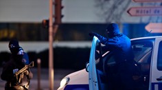 Vo francúzskom Le Havre prepadli banku, muž drží piatich ľudí ako rukojemníkov
