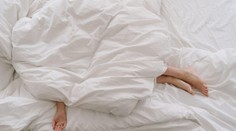 Príčinu neobjasnila ani pitva. Záhadné úmrtie tehotnej Britky (†22) mohla spôsobiť obľúbená pochúťka