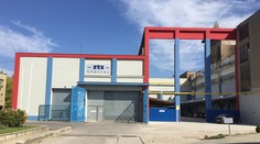 Explózia v priemyselnom areáli v Dubnici nad Váhom. Jeden muž je vážne zranený