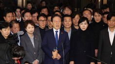 Juhokórejské opozičné strany podali návrh na odvolanie prezidenta