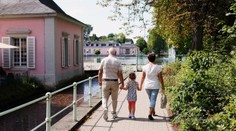 Túžili po dieťati a stali sa najstarším rodičmi v Británii. Po roku im dieťa vzala sociálka