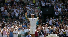 Wimbledon: Federer s Nišikorim postúpili do 3. kola