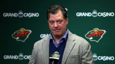 Získal jedného z najlepších obrancov NHL, vytvoril zlatý olympijský tím. Cena pre manažéra sezóny má majiteľa