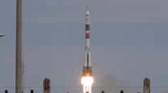Sojuz priviezol na ISS nových členov posádky, Rusa a Američana