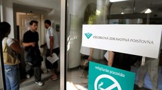 Vláda prerušila debatu o 300 miliónov eur pre VšZP