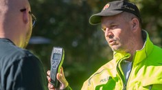 Jazdil po Piešťanoch od obrubníka k obrubníku. Pri fúkaní ochotne spolupracoval, výsledok bol takmer 6 promile