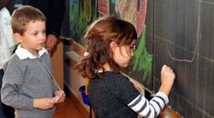 Rodičia vedia výrazne ovplyvniť to, ako si prvák zvykne na školu