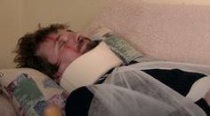 Dano Heriban od hlavy po päty v obväze