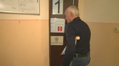 Umelý kĺb mu lekári omylom dali do zdravej nohy. Z odškodného, ktoré žiadal, dostal len drobné