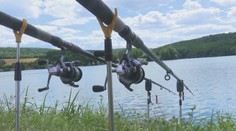 Rybár vylovil z priehrady v Bátovciach nečakaný úlovok. Jeho kolegovia iba krútili hlavami