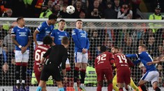 VIDEO: Na ďalší gól čakal päť rokov. Obranca Liverpoolu predviedol v LM učebnicový priamy kop