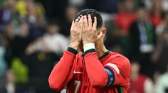 VIDEO: Cristiano Ronaldo nedal penaltu a rozplakal sa. Sebecké a trápne, okomentoval to bývalý futbalista Liverpoolu