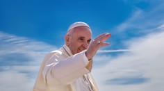 Mŕtvica a zlyhanie srdca. Vatikán oznámil príčinu smrti pápeža Františka (†88)