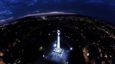 Krajší Slavín ste v živote nevideli. Pozrite si nádherné nočné zábery