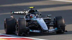 Dejiny prepísané, čínsky asfalt ovládol Mercedes. Pole position získal najmladší jazdec v histórii F1
