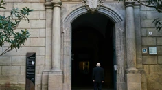 Najmladší biskup v Španielsku sa zosobášil s autorkou eroticko-satanistických románov